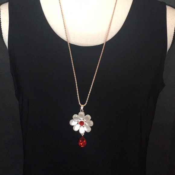 Opal Flower*Drop Crystal Necklace - Picture 4 of 13